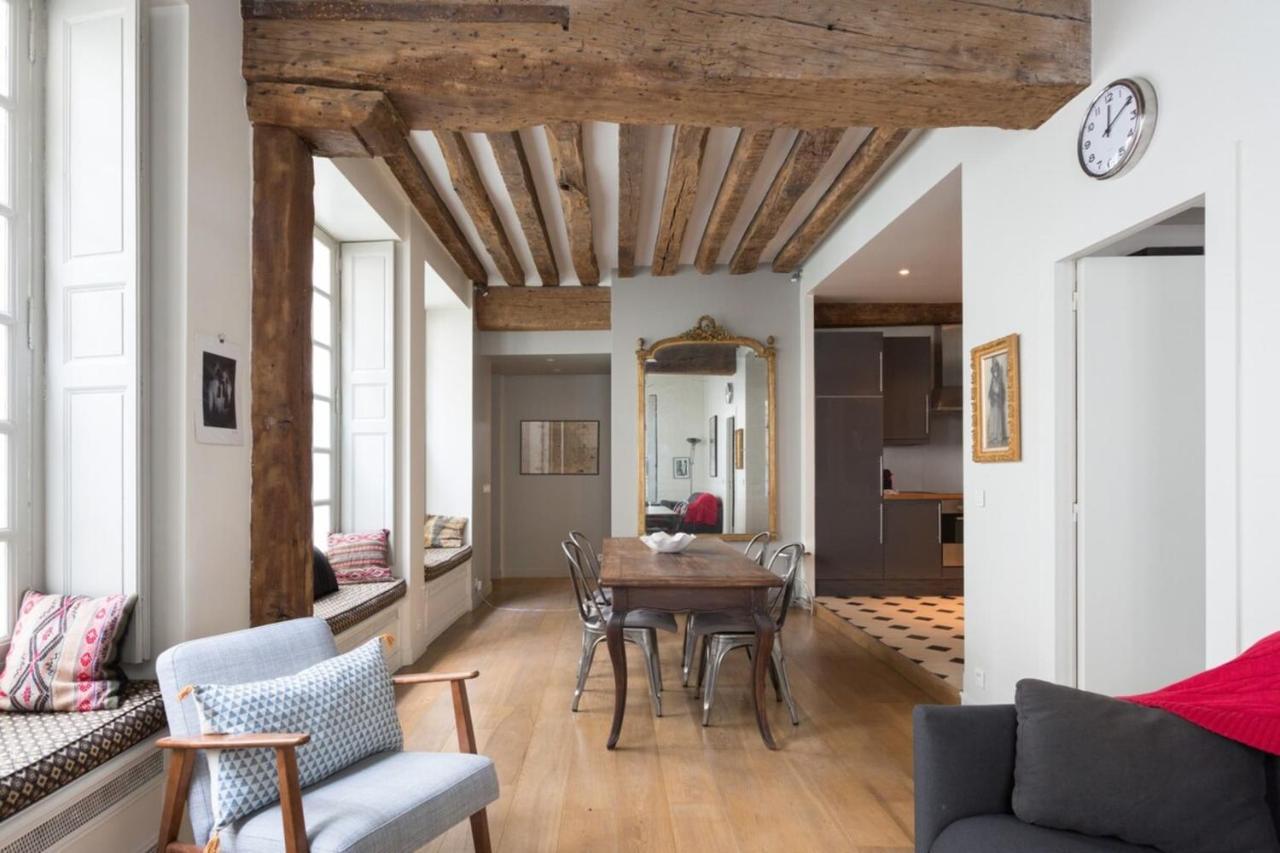 Charming Appartment In Le Marais パリ エクステリア 写真